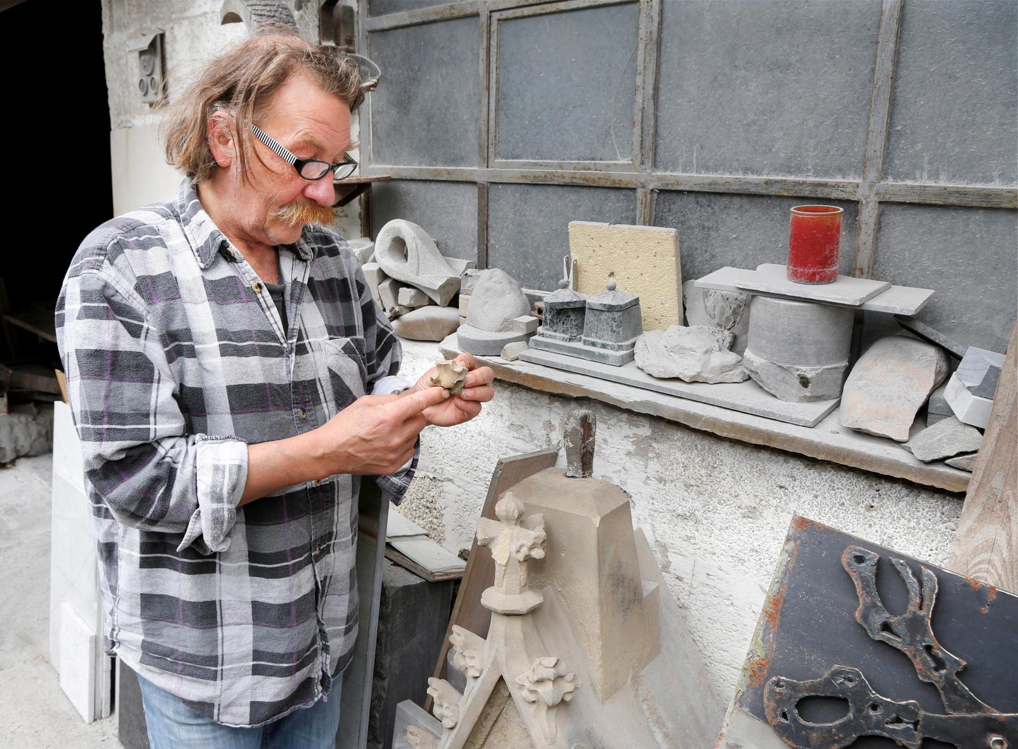 Steinnus im Atelier