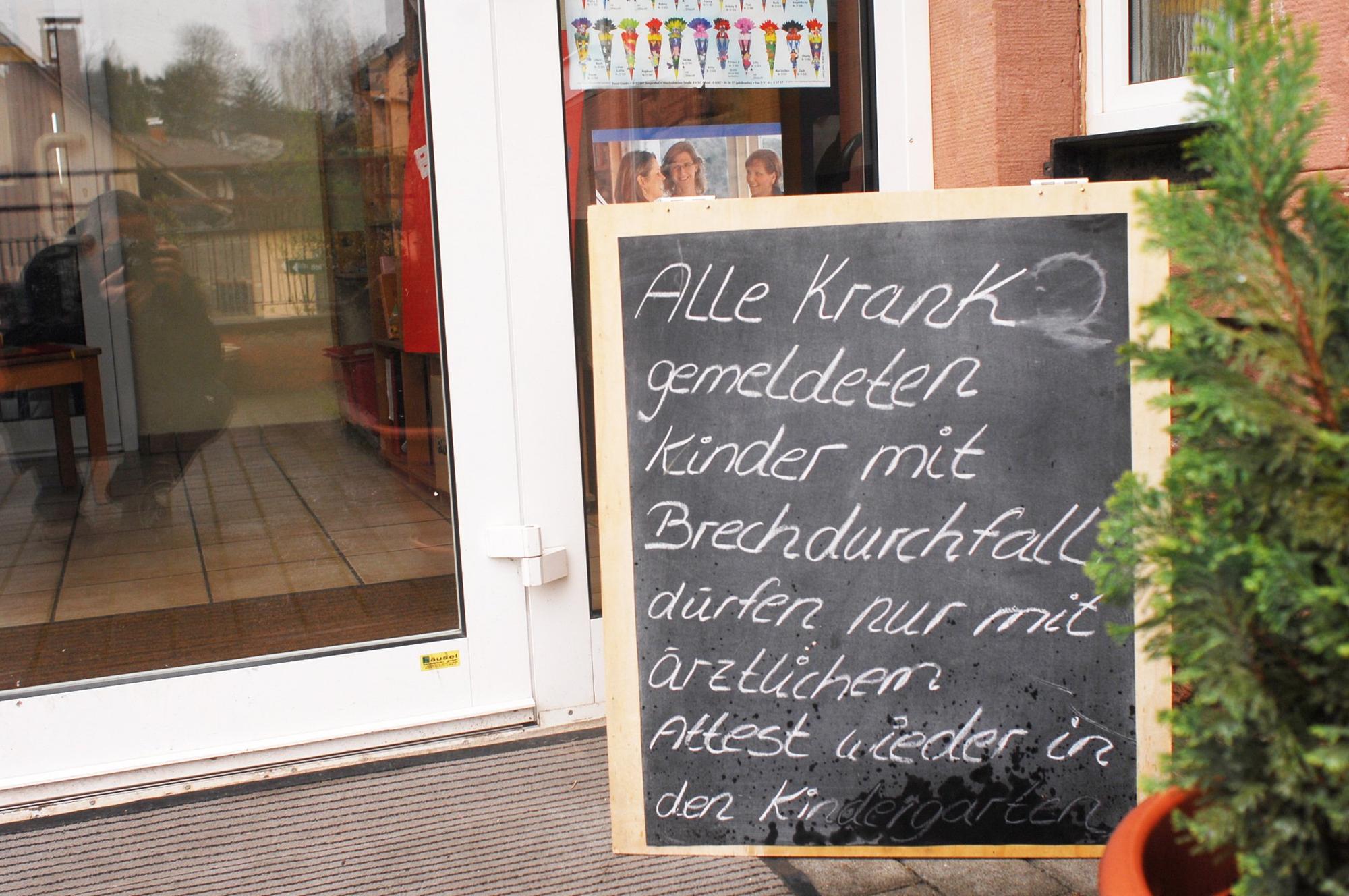 kita-warnschild