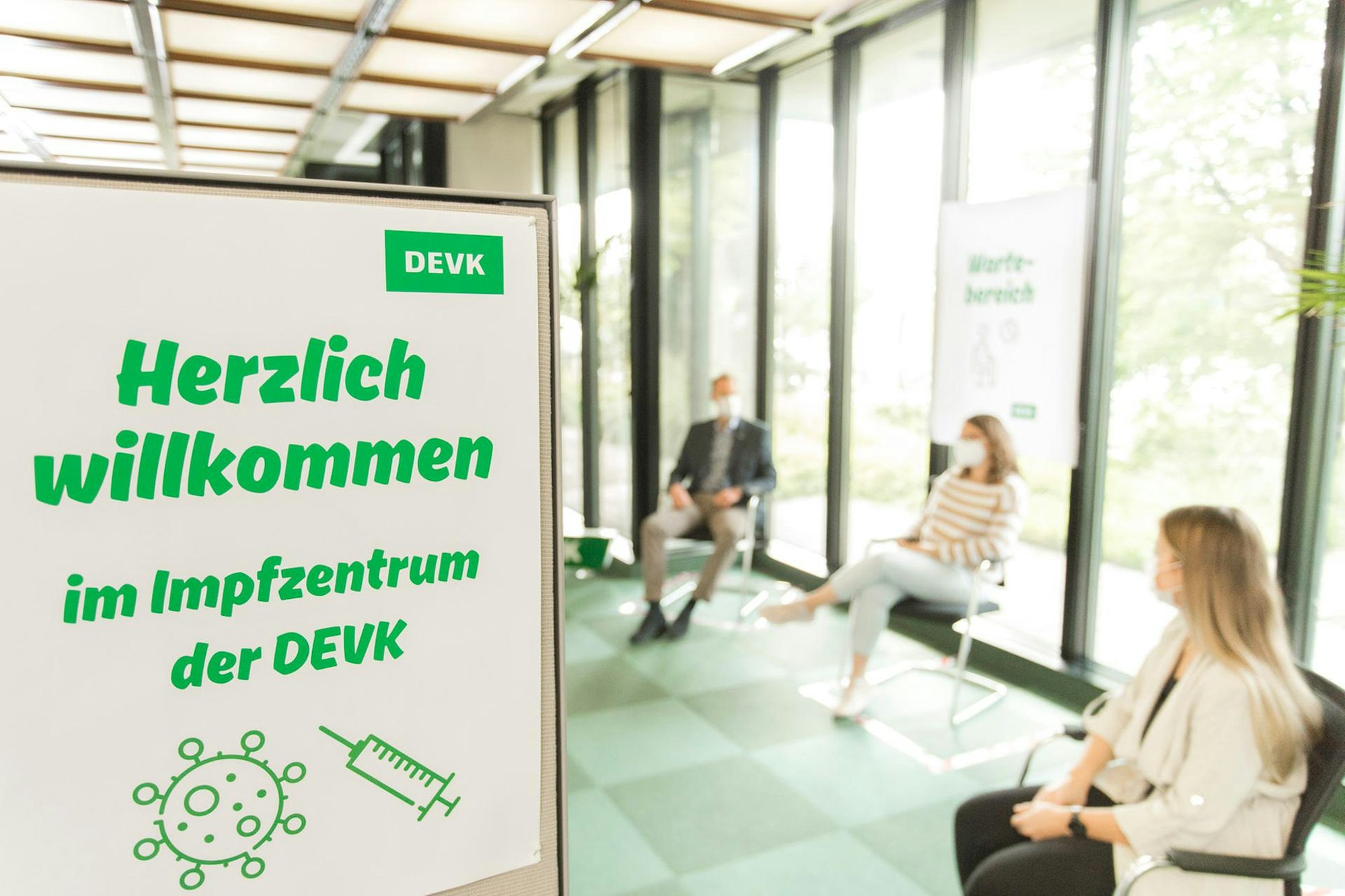 DEVK-PM-DEVK-startet-Impfungen-Impfzentrum