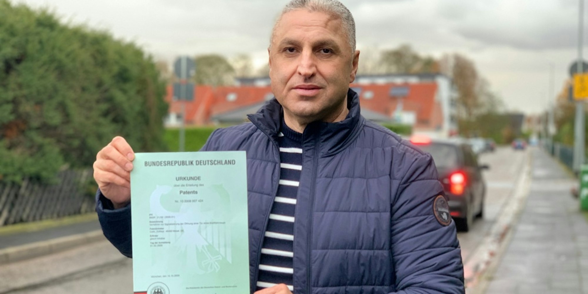 Zülfikar Celik hat ein Patent für eine Sicherheitstechnik gegen Dooring-Unfälle