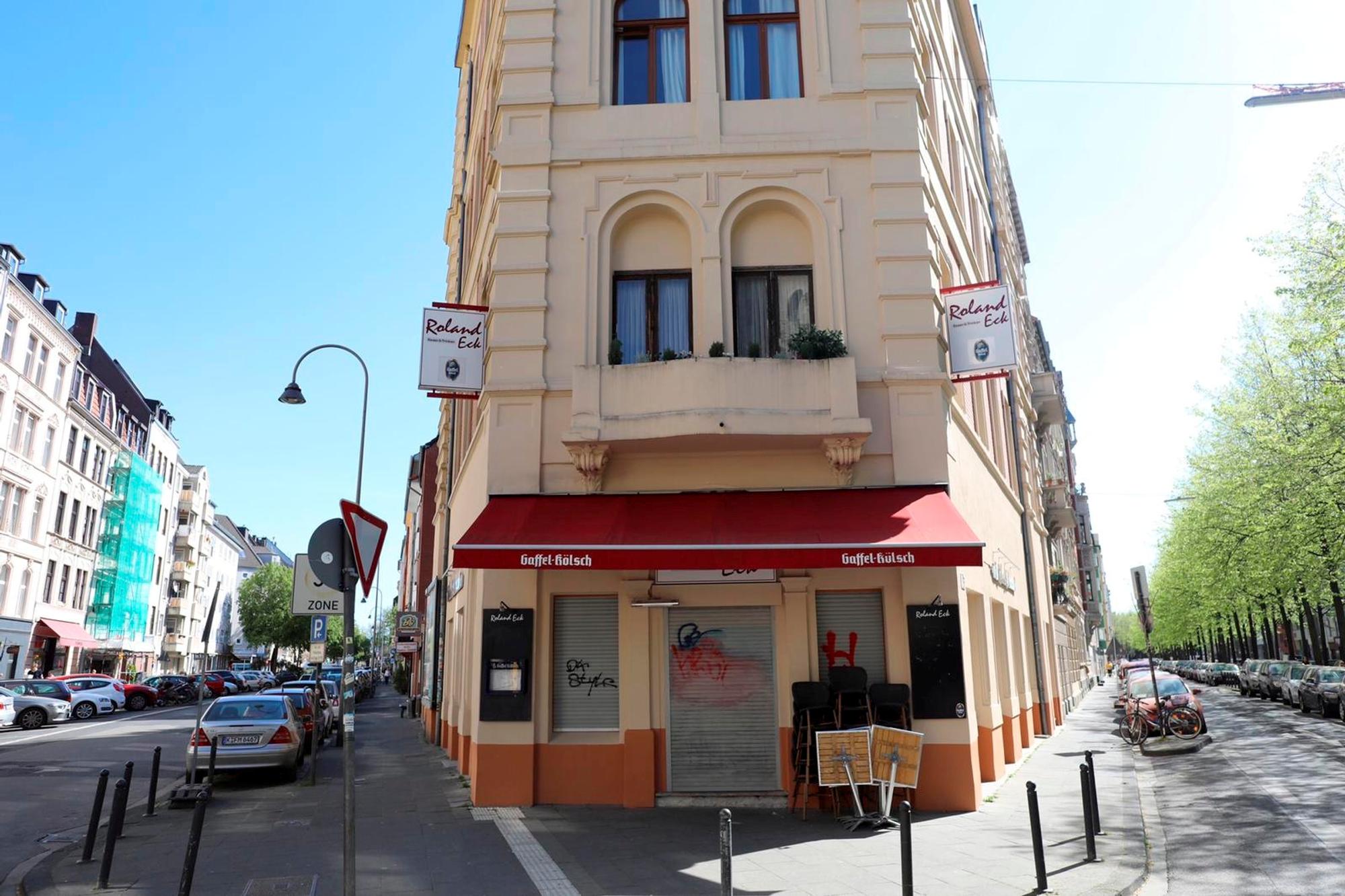 Eingang des Roland Eck in der Kölner Südstadt