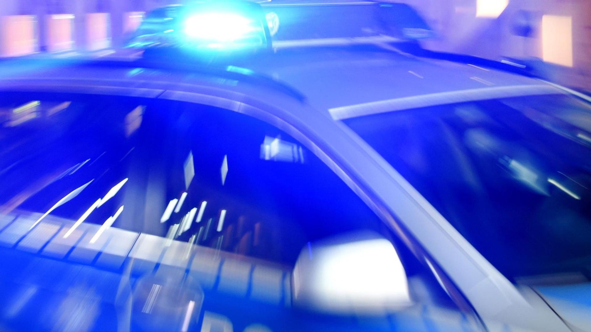 Das undatierte Symbolfoto zeigt einen Streifenwagen der Polizei Essen.