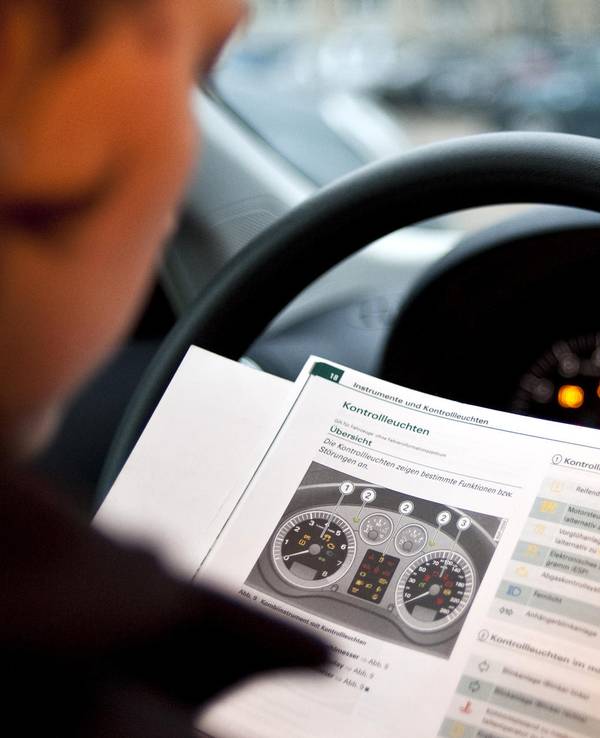 nachlesen im Serviceheft dpa-tmn
