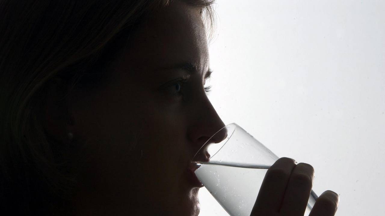 Stiftung Warentest hat Mineralwasser unter die Lupe genommen: Zwei Sorten schnitten besonders schlecht ab. Unser Symbolbild ist undatiert.