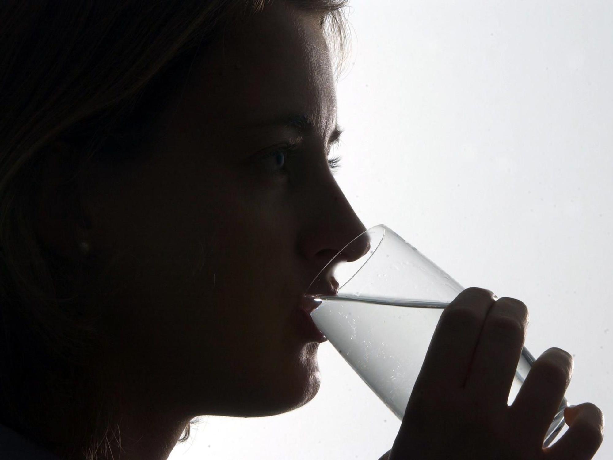Stiftung Warentest hat Mineralwasser unter die Lupe genommen: Zwei Sorten schnitten besonders schlecht ab. Unser Symbolbild ist undatiert.
