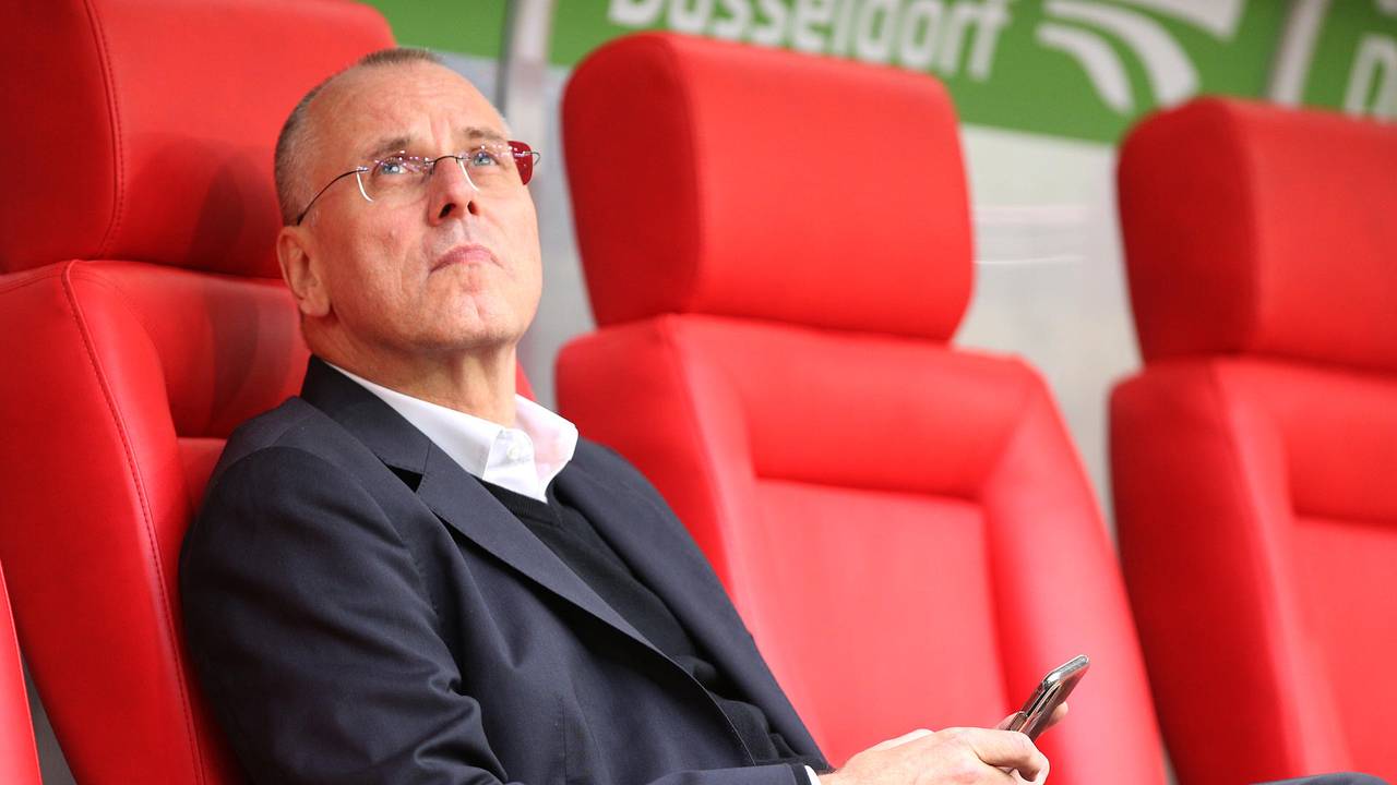 F95-Roettgermann-nachdenklich
