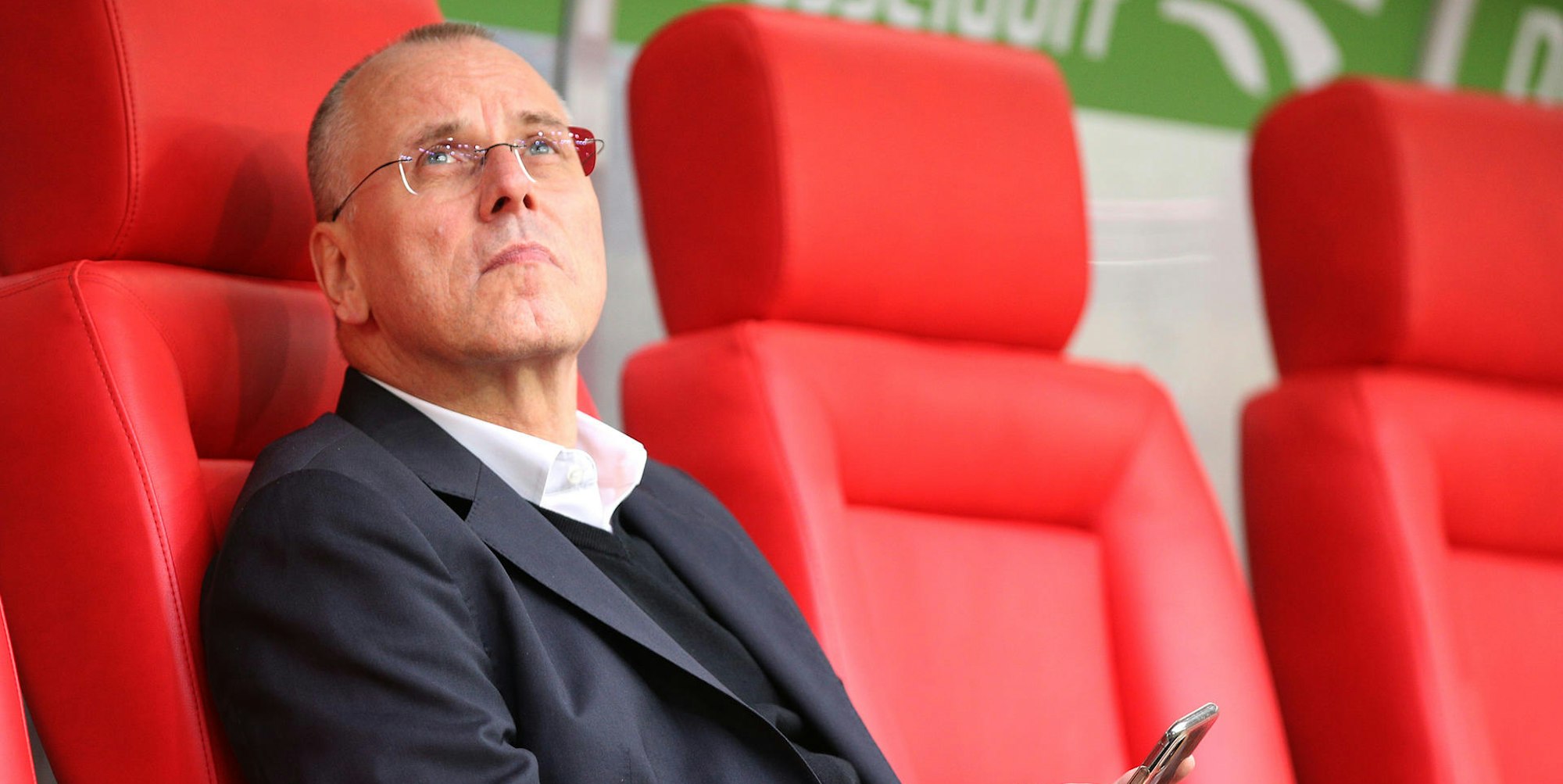 F95-Roettgermann-nachdenklich