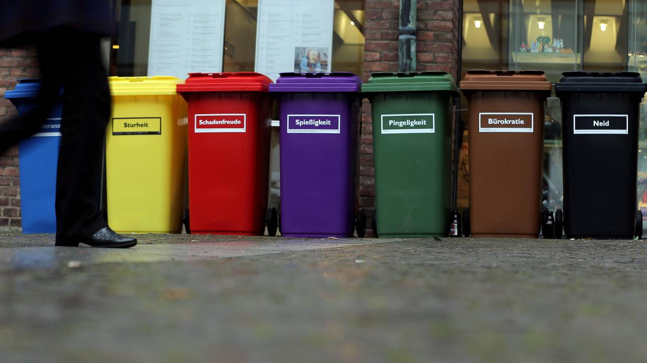 Bunte_Muelltonnen
