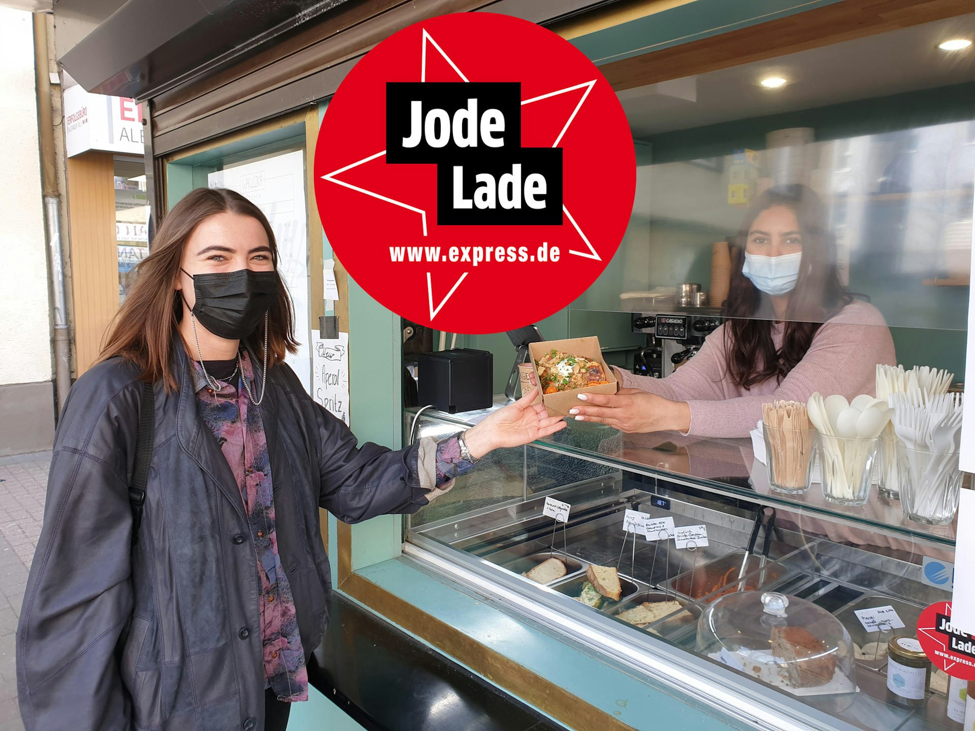 Die Mitarbeiterinnen vom „Wallczka“-Büdchen bei der Arbeit.