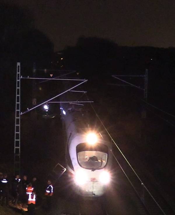 Unfall_Bahn_Koeln_Duennwalder_Kommunalweg