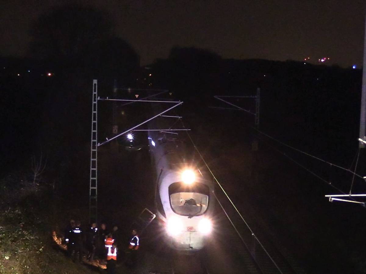 Unfall_Bahn_Koeln_Duennwalder_Kommunalweg