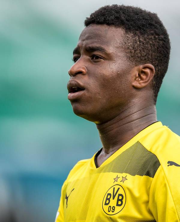 Youssoufa Moukoko Alter BVB 4