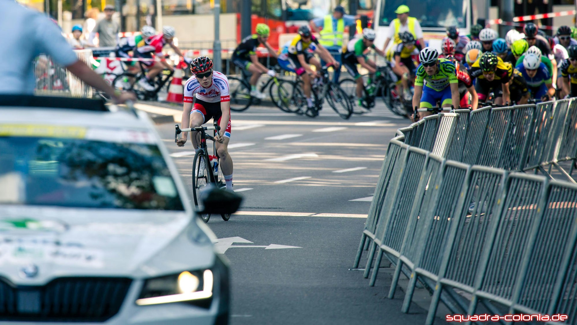 Rund-um-Koeln-Rennradfahrer-Philip