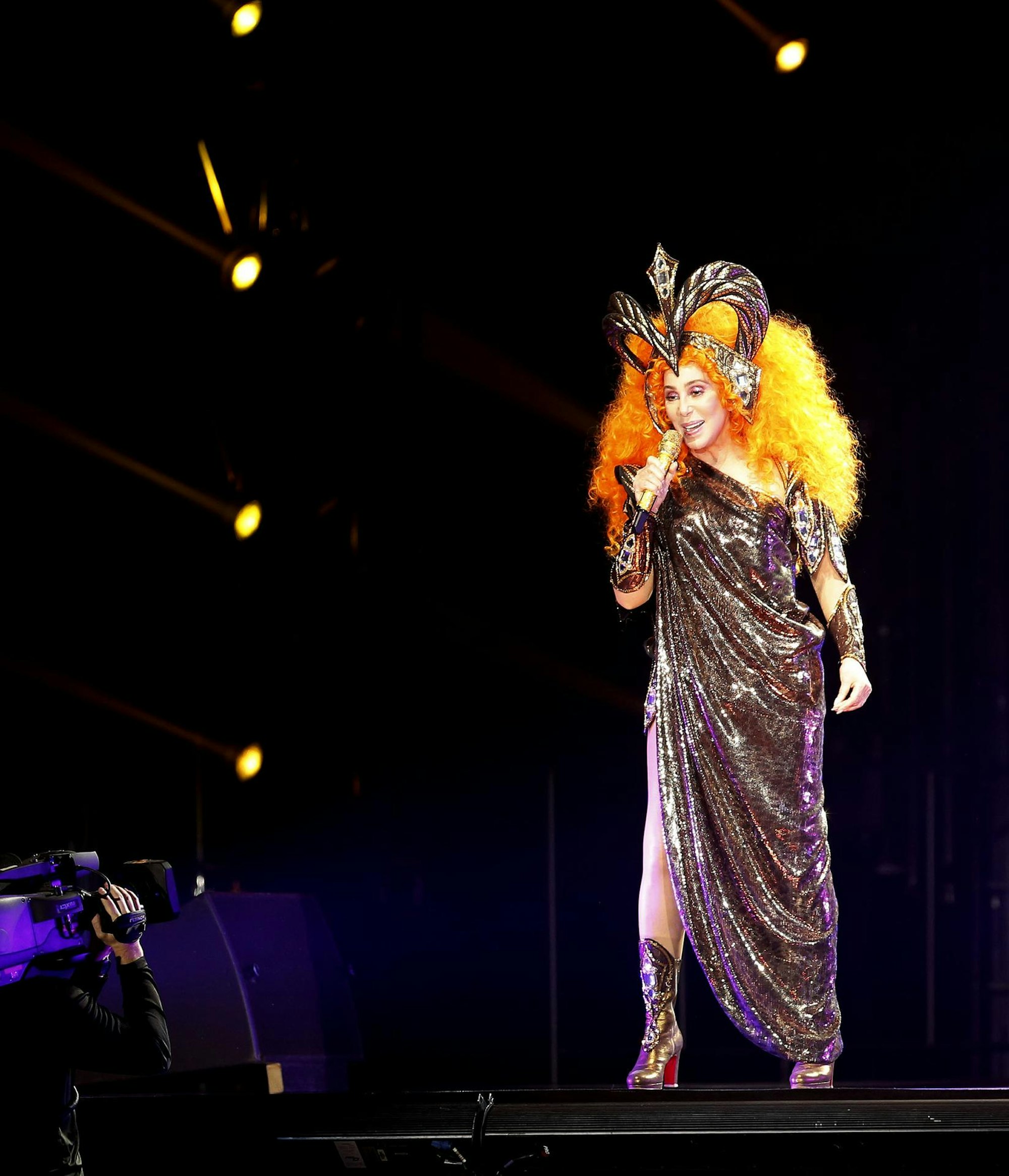 Cher_dpa_109611426