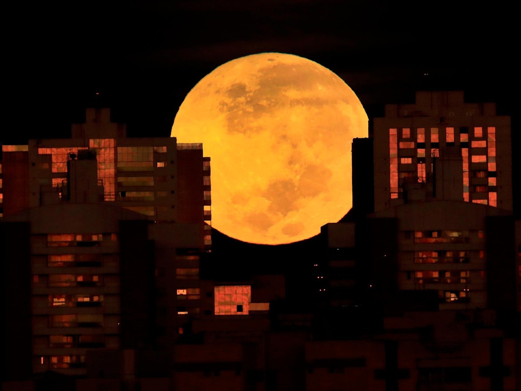 Supermond über Brasilia