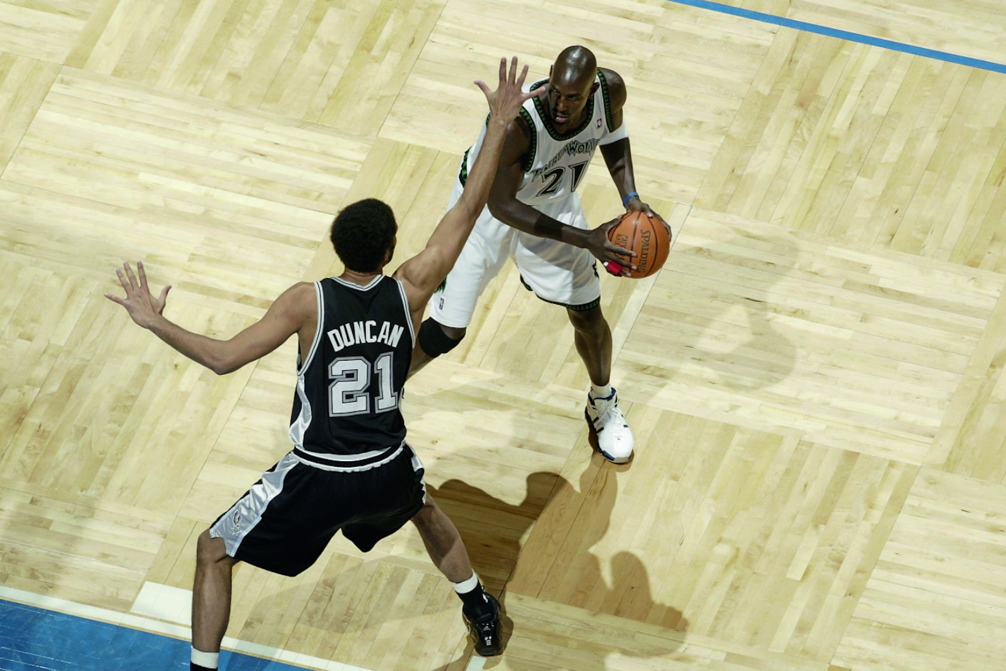 9_Tim_Duncan_und_Kevin_Garnett_Getty_Images