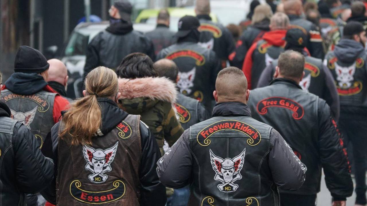 Mitglieder der Freeway Riders MC bei Trauermarsch in Gelsenkirchen