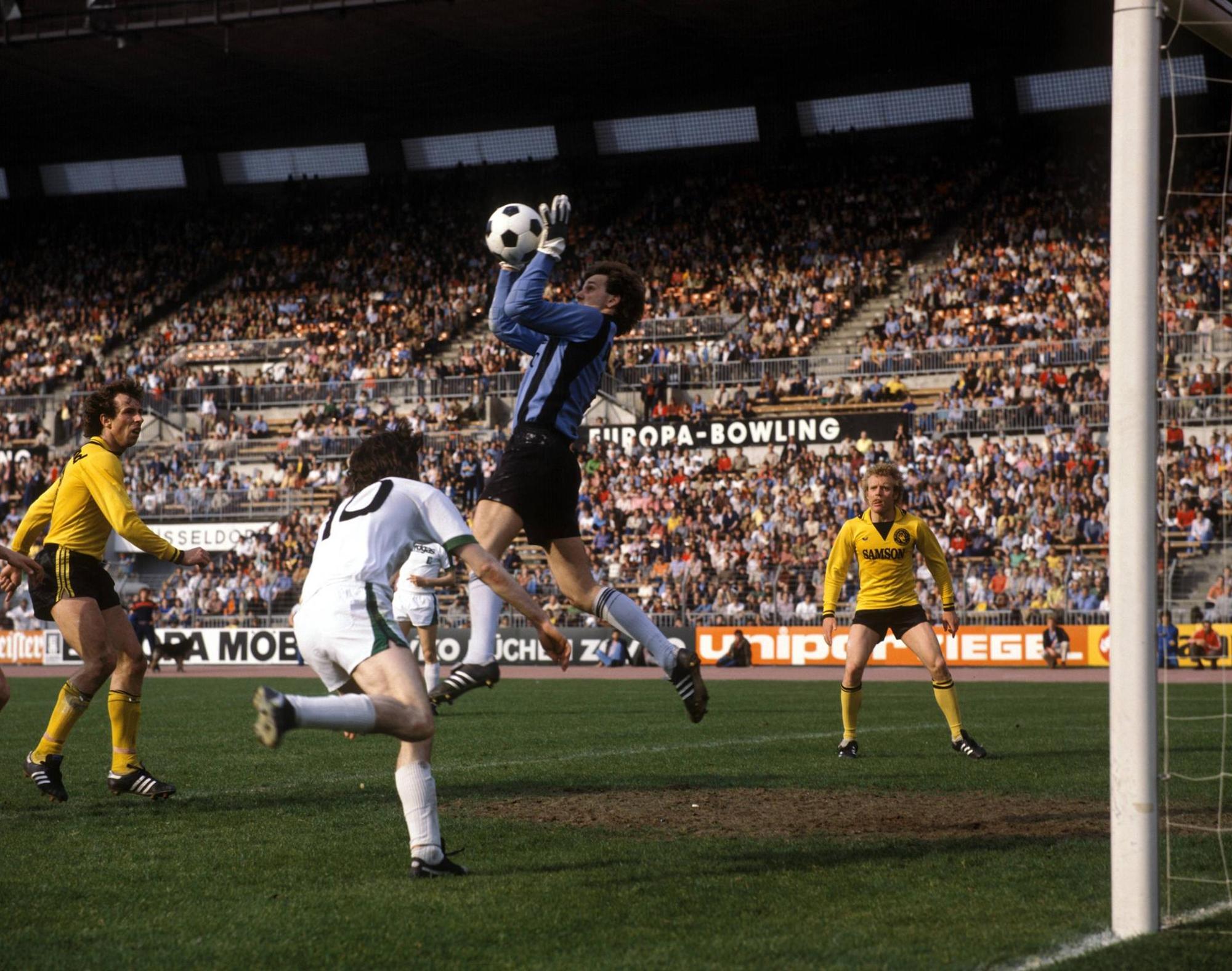 gladbach_Peter_Endrulat_haelt
