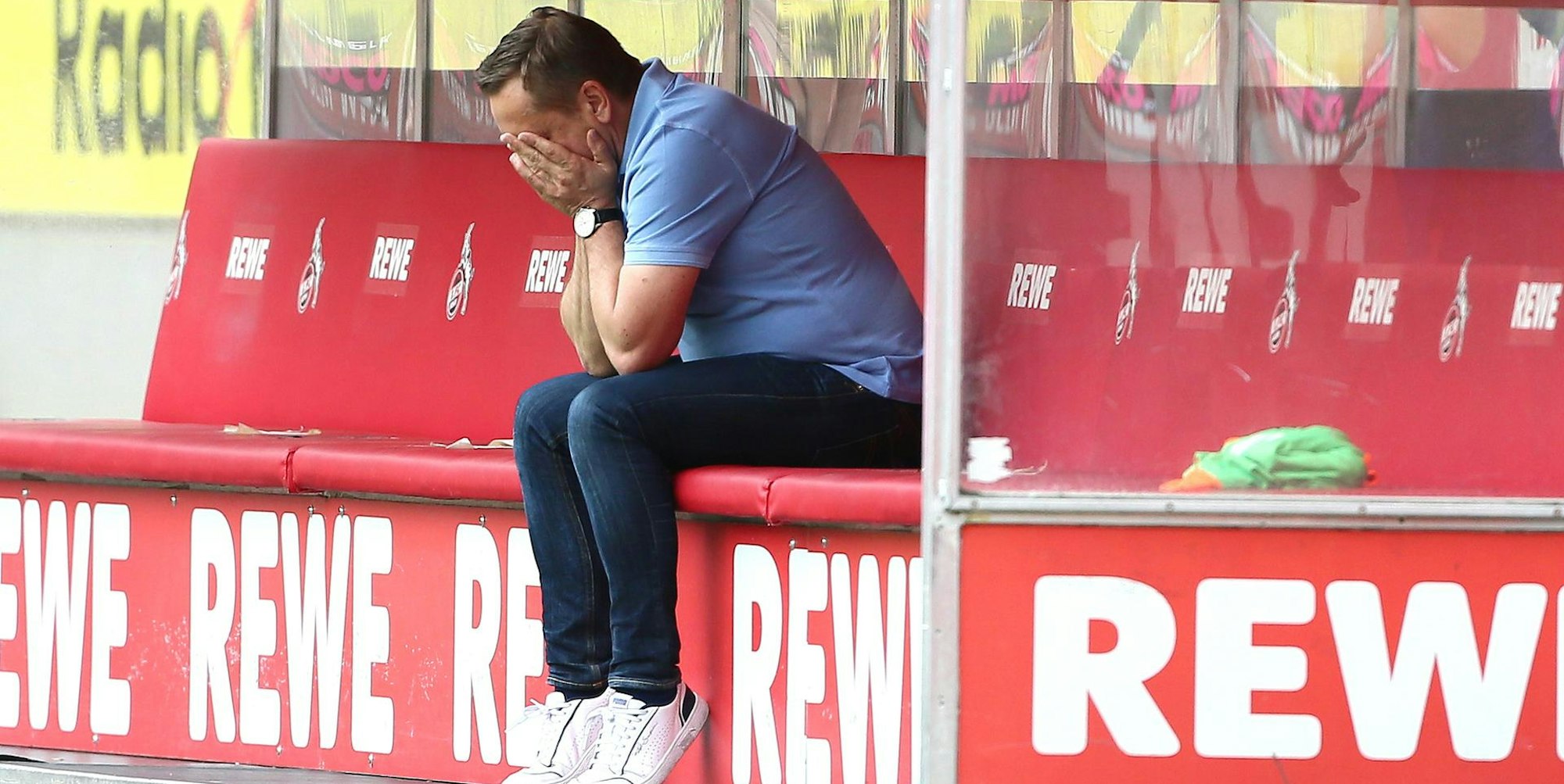 0D17EE5E-6433-4464-BE26-0B173069CFDF