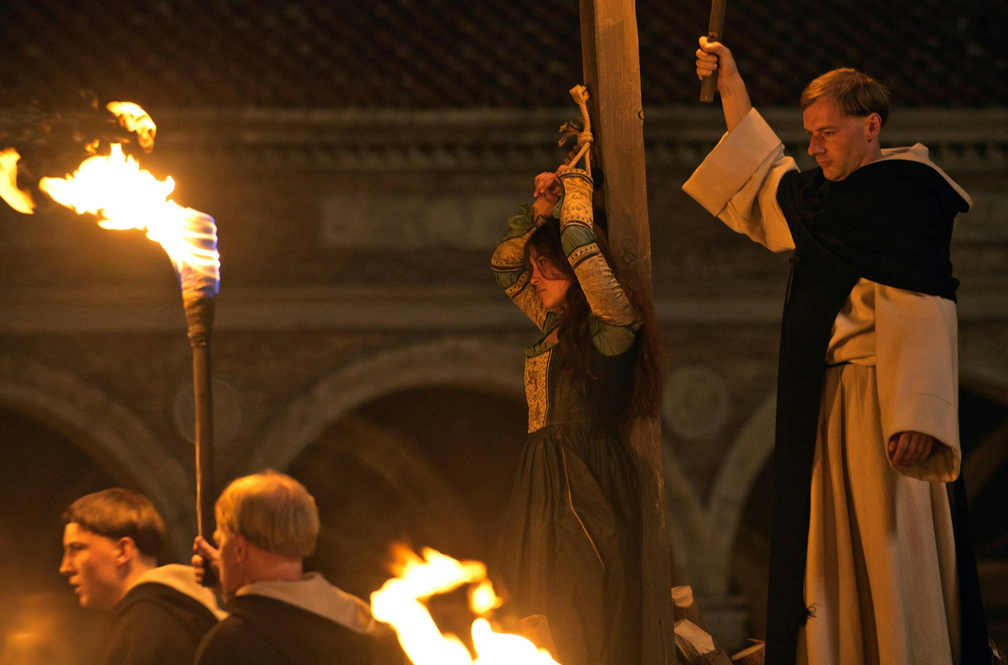 12_Puppenspieler_Ans_Licht