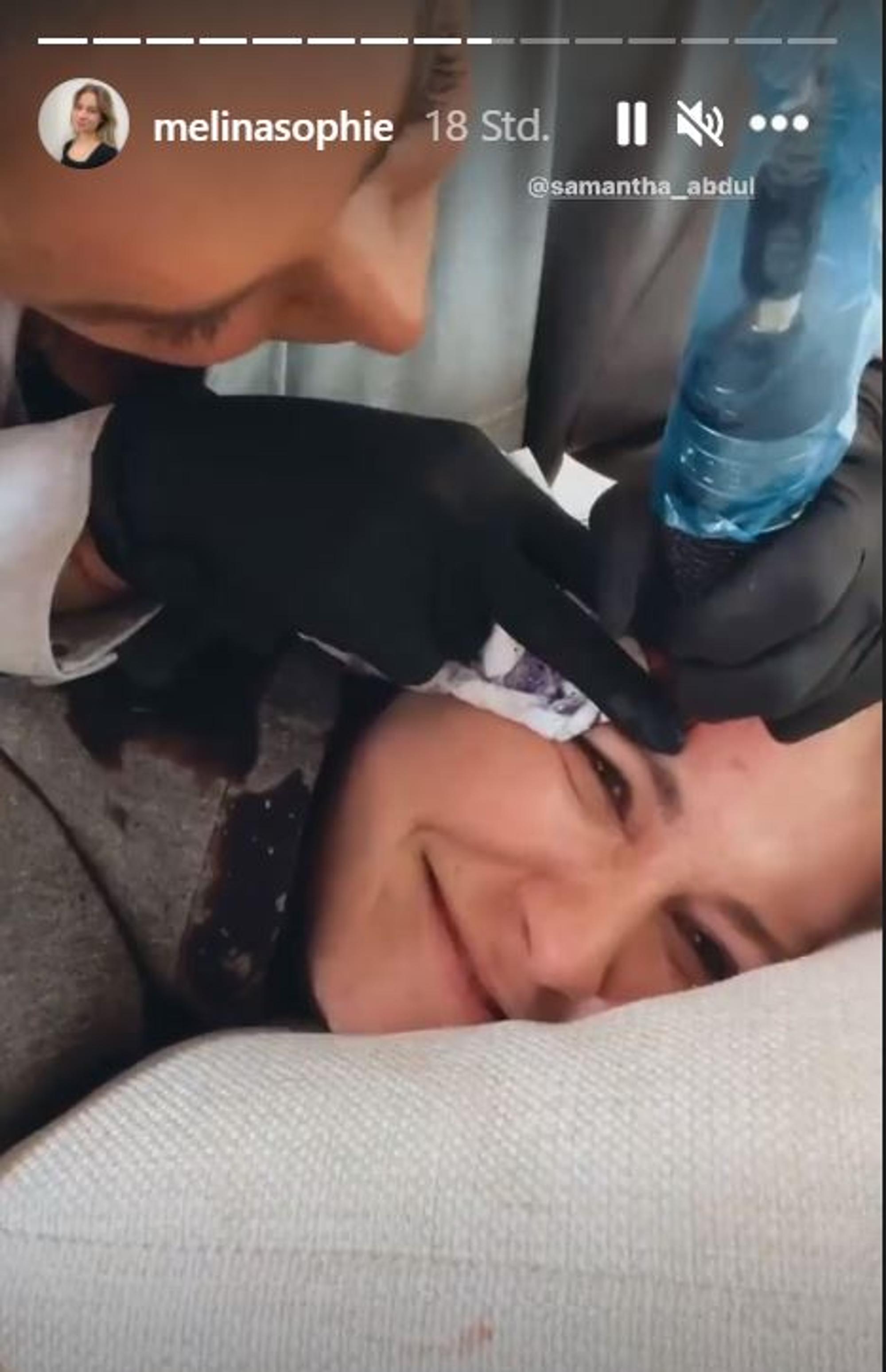 MelinaSophie_TattooStirn_002