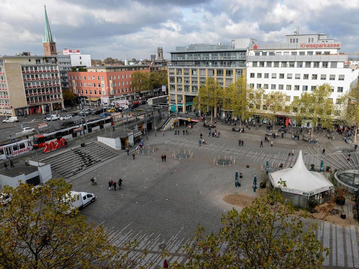 Blick auf den Wiener Platz in Köln-Mülheim.