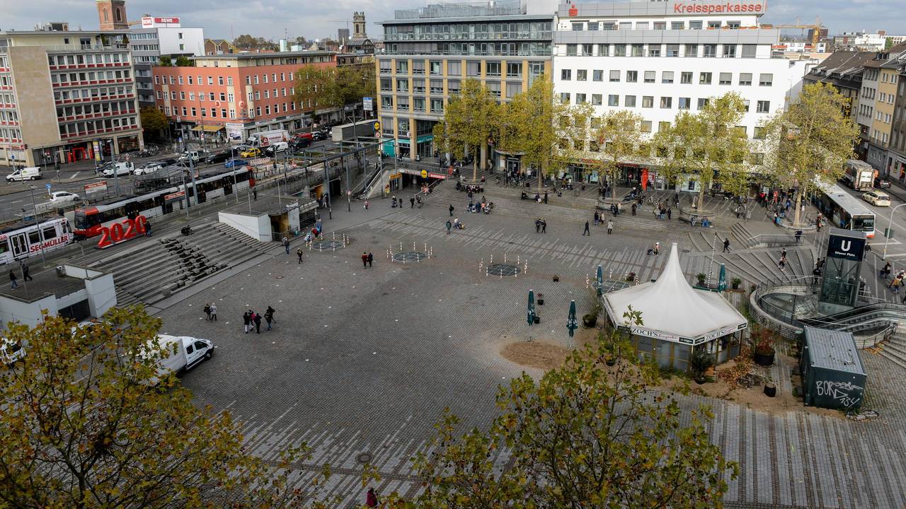 Blick auf den Wiener Platz in Köln-Mülheim.