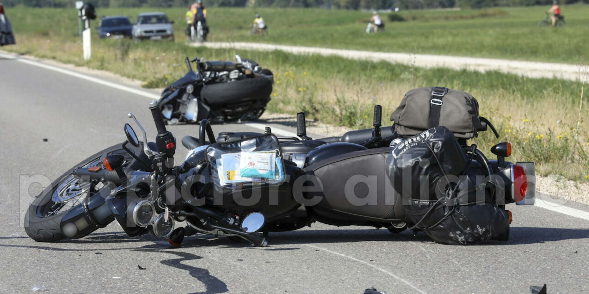 Bei einem Motorradunfall in Much sterben ein Kölner und ein Mann aus Euskirchen