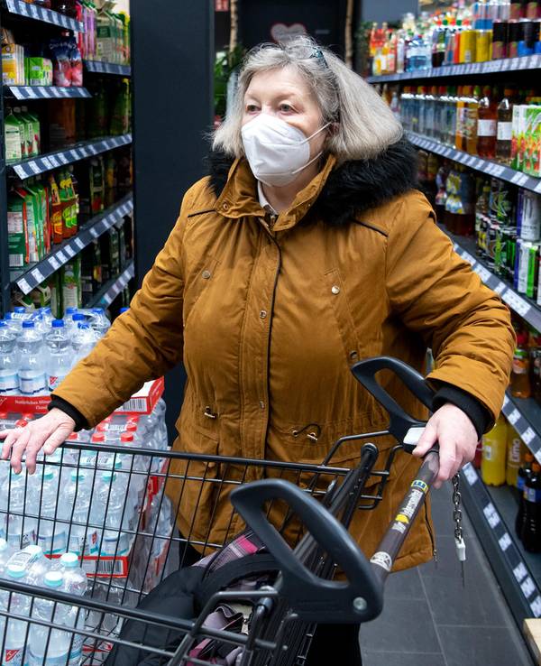 Einkaufswagen_Supermarkt_Symbolbild
