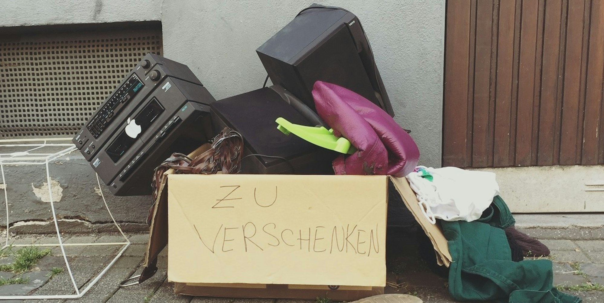 zu verschenken Kiste