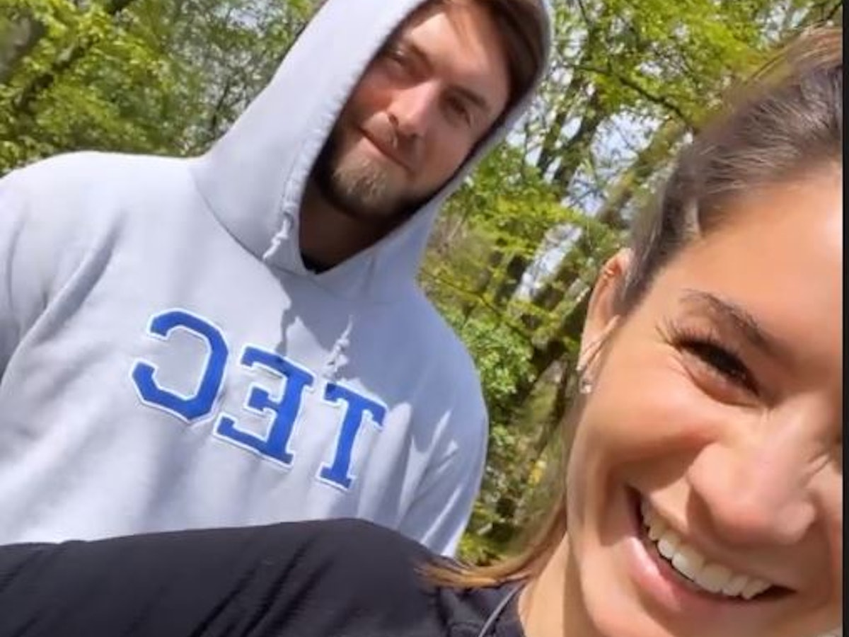 Niko Griesert und Michele beim Sport im Grünen