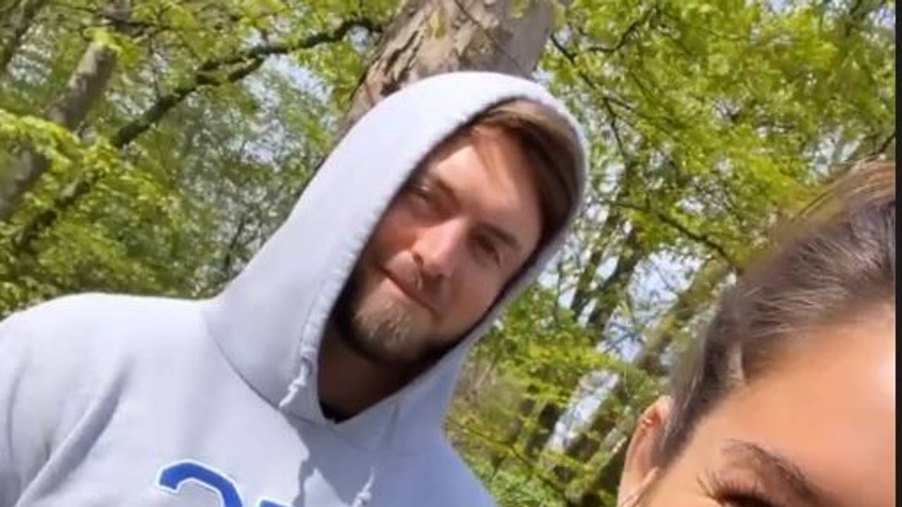 Niko Griesert und Michele beim Sport im Grünen
