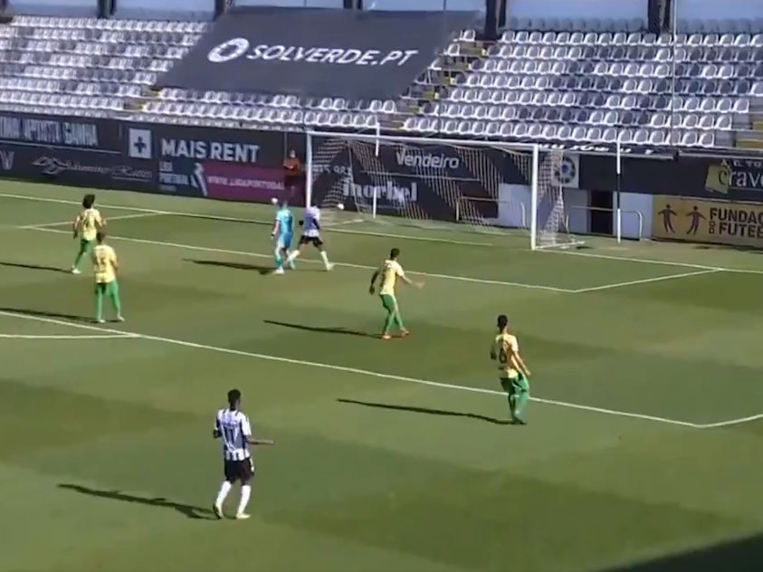 Portugal_Torwart_Abschlag_Tor