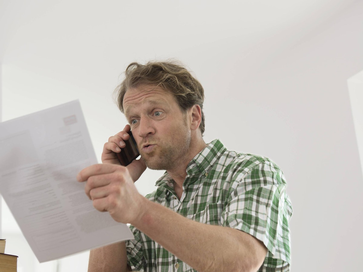 Wütender Mieter am Telefon