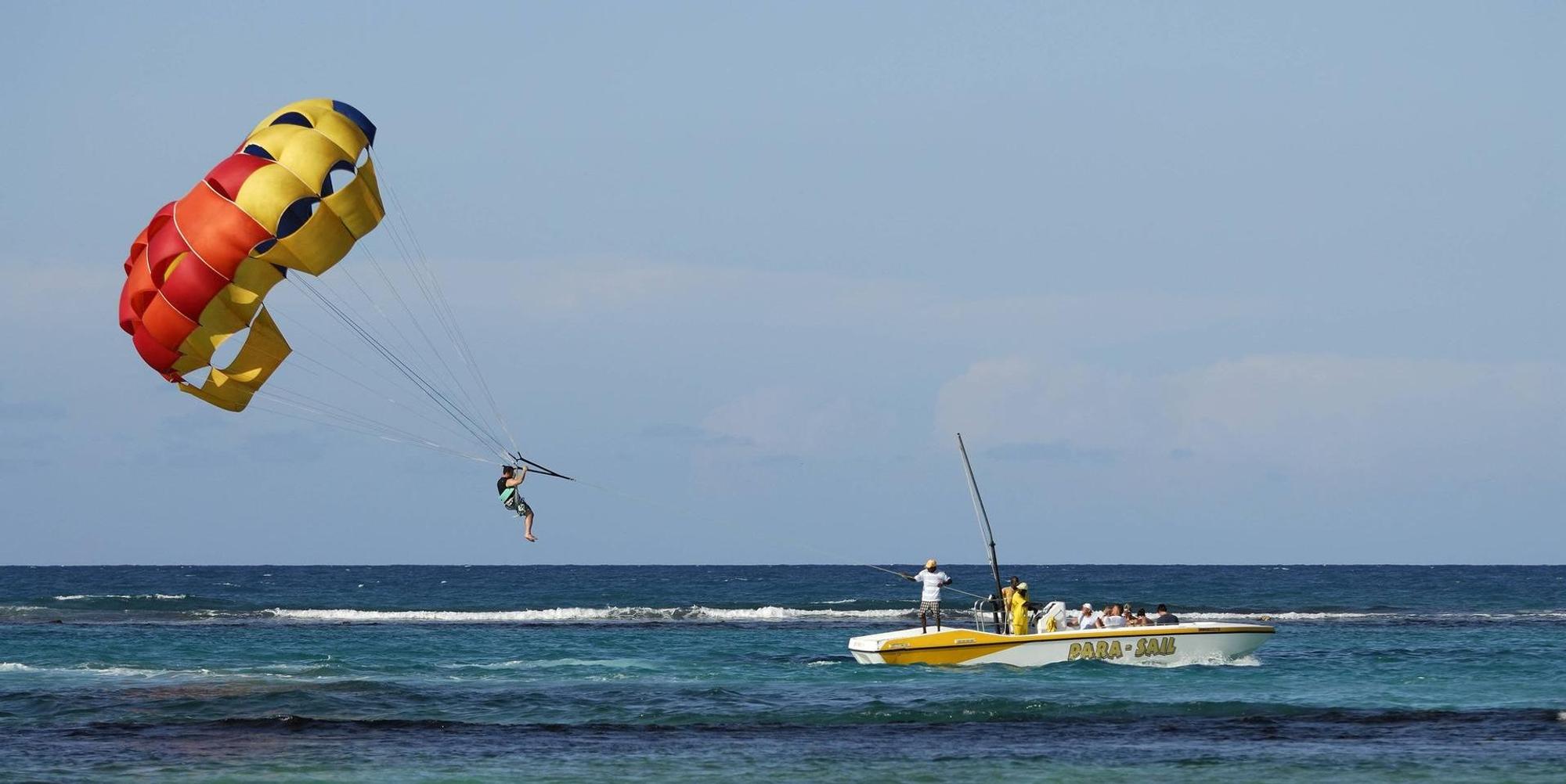 Parasailing Symbolbild