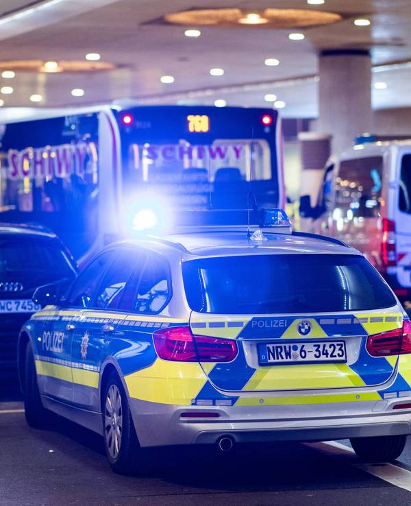 polizeiauto linienbus
