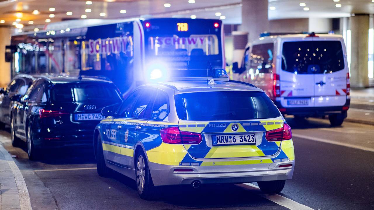 polizeiauto linienbus