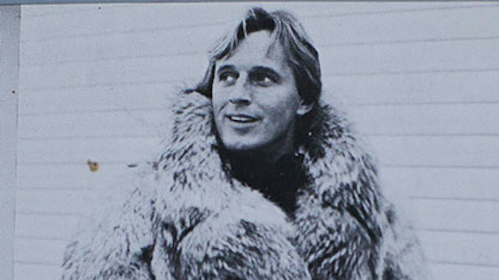 Pille Rolf im Pelzmantel