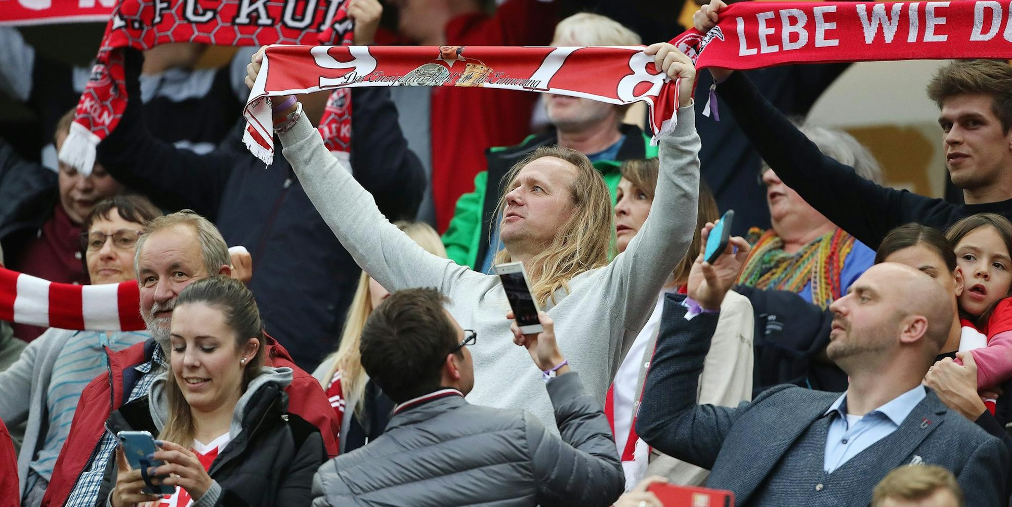 Muellere_Roemer_Schal