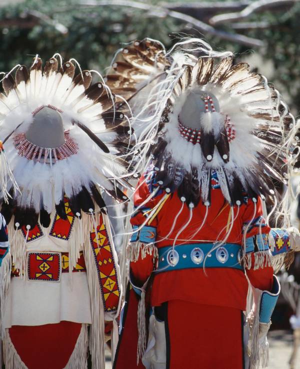 Indianerkostüme in Kanada.