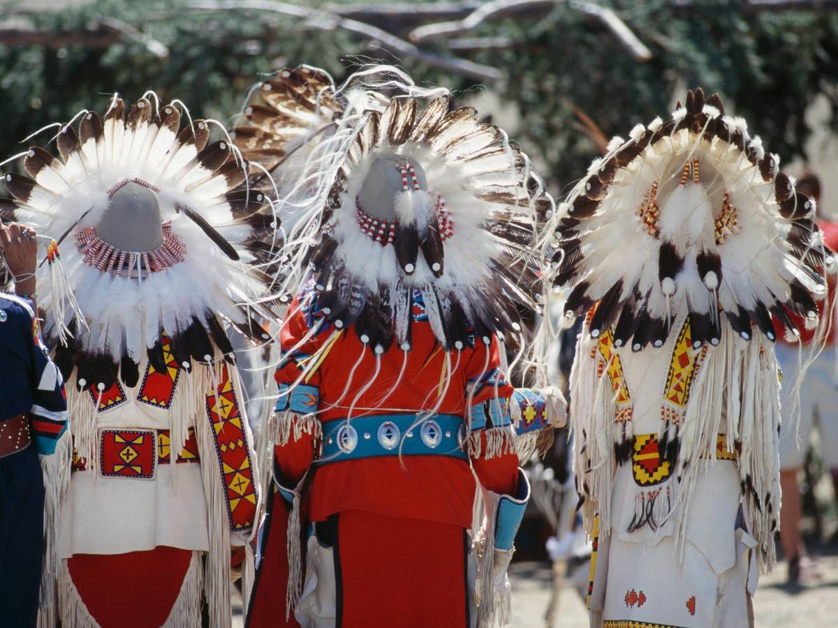 Indianerkostüme in Kanada.