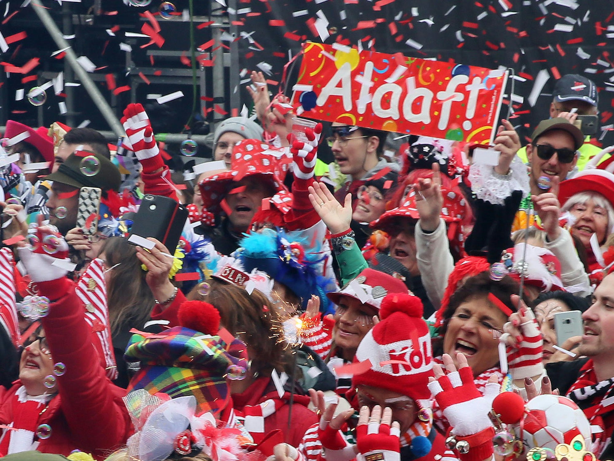 Am 11.11.2019 feierten die jecke zur Sessionseröffnung auf dem Kölner Heumarkt