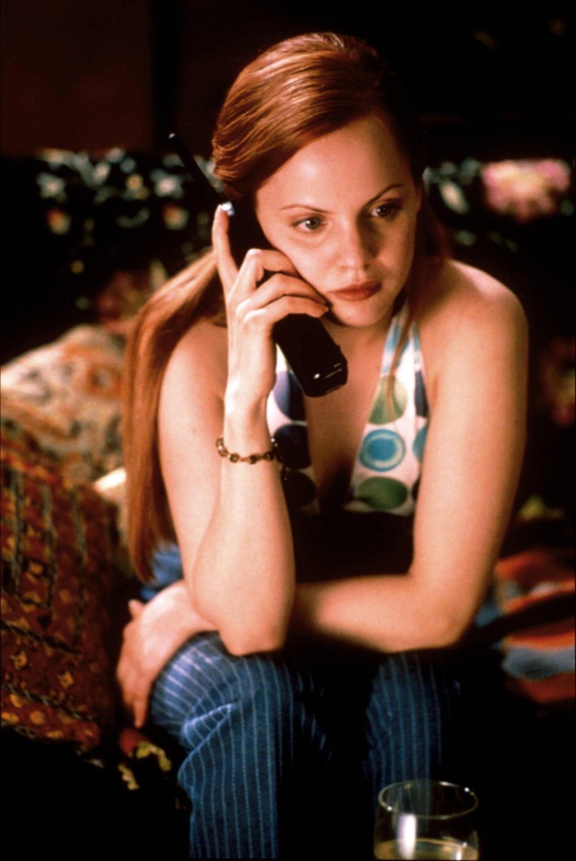 Mena_Suvari-2001