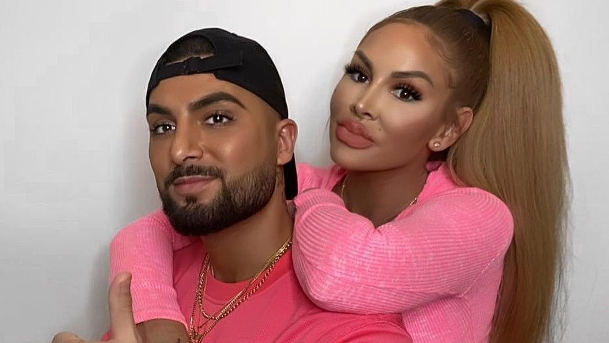 Das Youtuber-Paar Lisha und Lou posieren für ein Instagram-Foto
