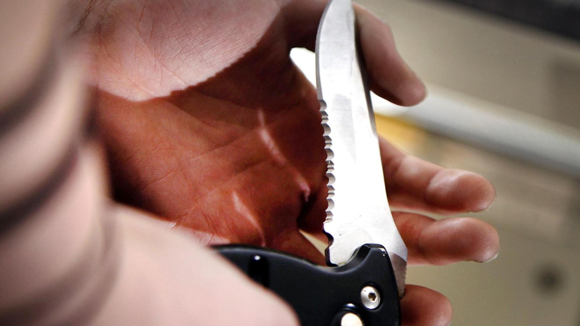 Messer werden oft als Tatwaffe genutzt. Unser Symbolbild wurde 2009 in Kerpen aufgenommen.