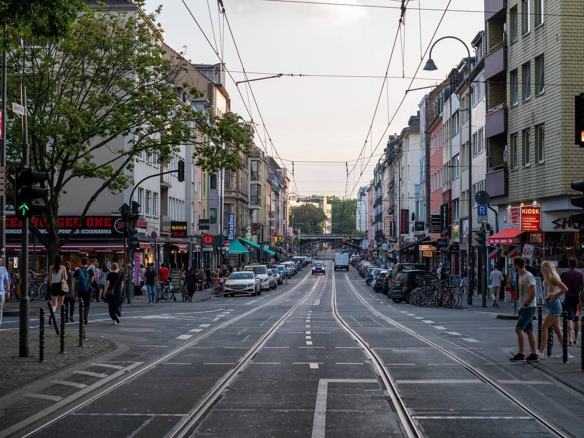 Blick auf die Zülpicher Straße in Köln.