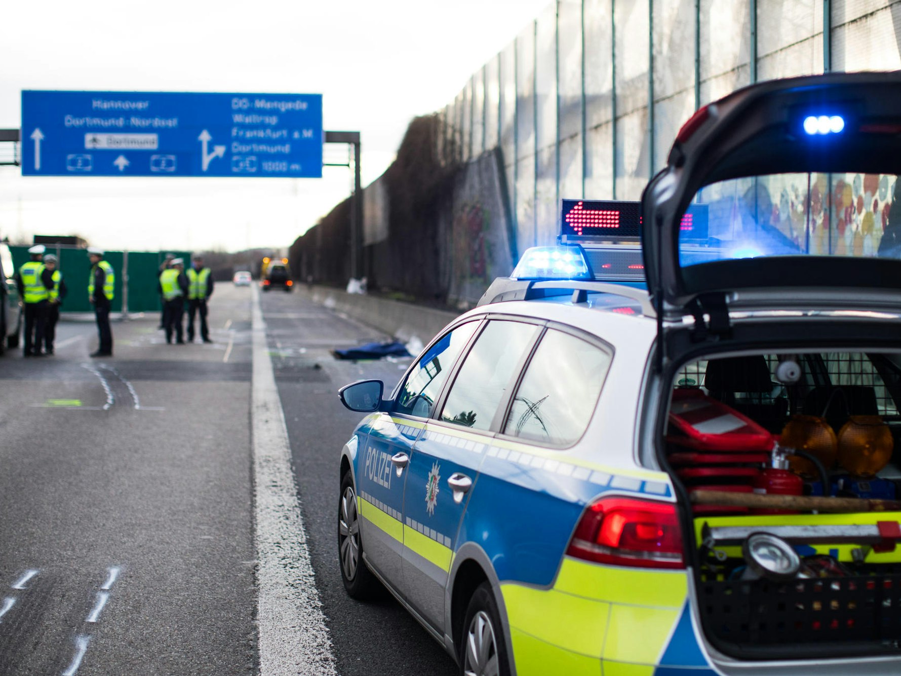 Polizei Autobahn Symbolbild
