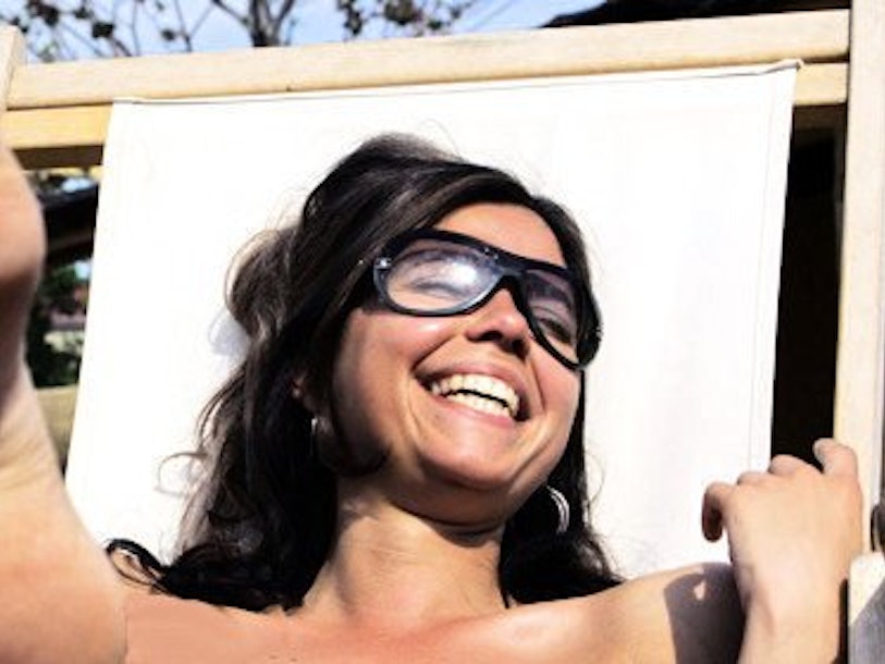 Wer auf seinem Balkon nackt frühstücken oder sonnenbaden möchte, sollte dies nicht allzu freizügig tun.