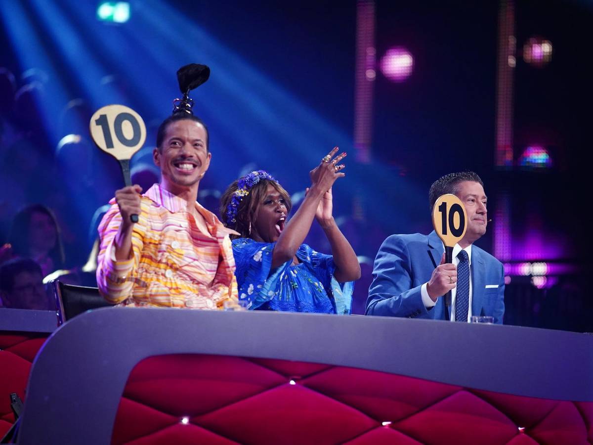 Die „Let's Dance“-Jury vergibt auch 2024 wieder Punkte für die Tanzleistungen der 14 Promis und ihrer Profi-Coaches.