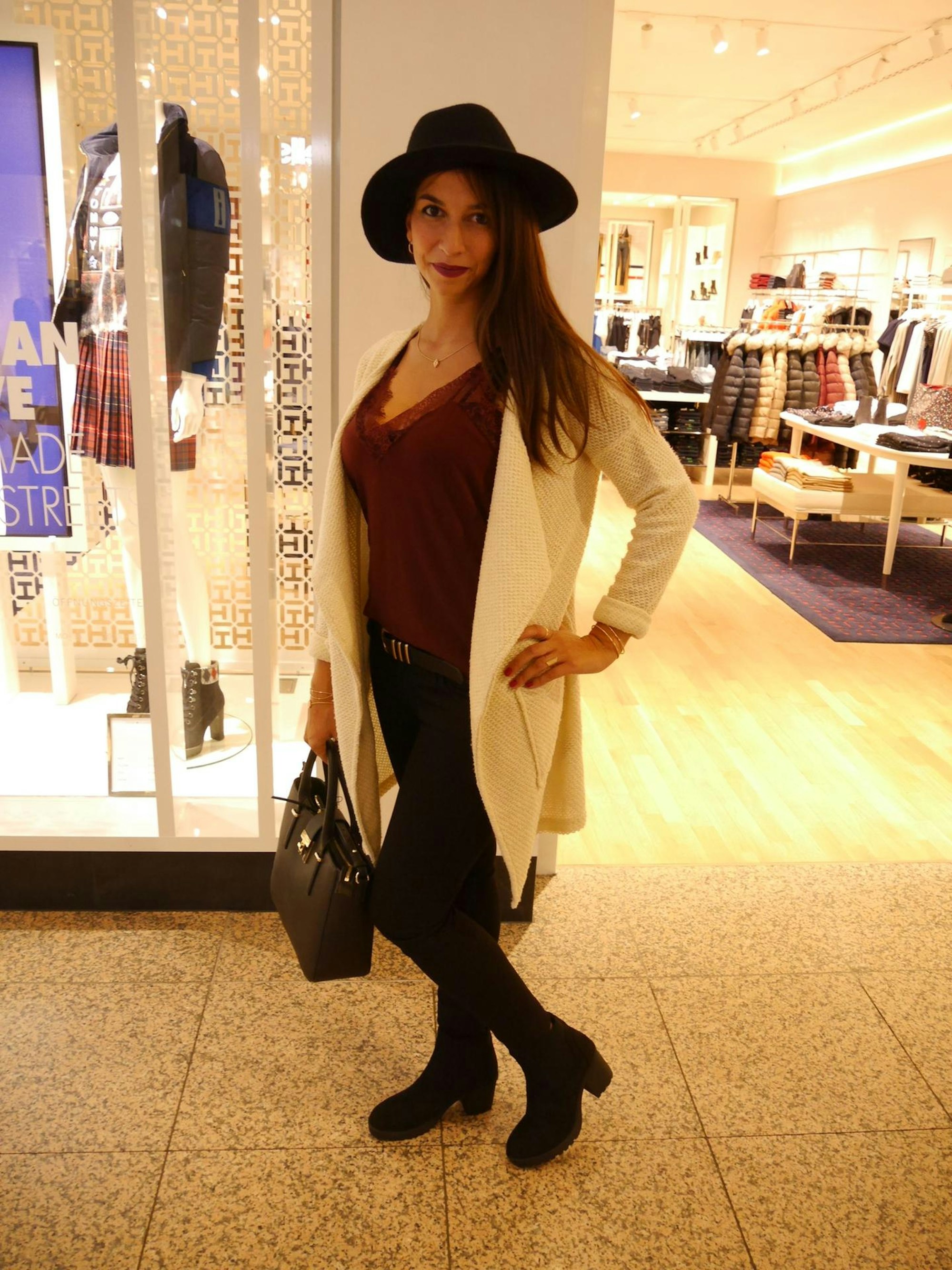 Shopping Star Laura Tudor am Dienstag nachher